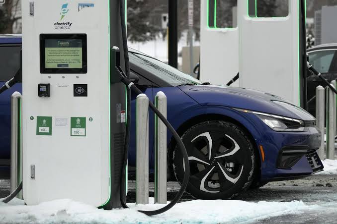 Understanding the Commercial Charger: How to Optimize Your Charging Solutions
